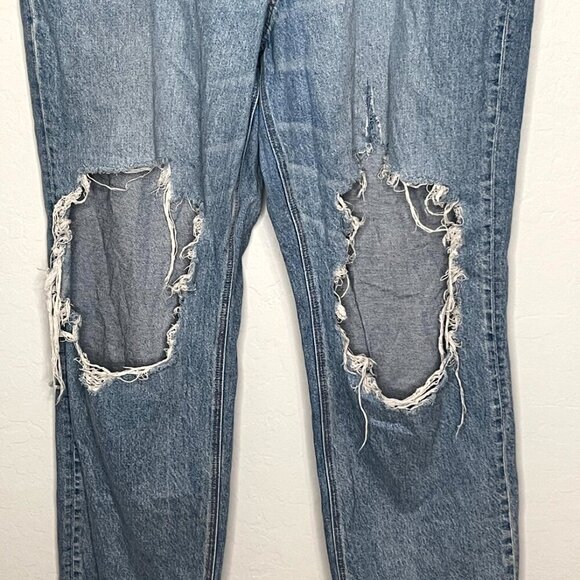American Eagle Strigid Highest Rise Baggy Distressed Straight Jean 20 Reg #22 - Picture 4 of 8